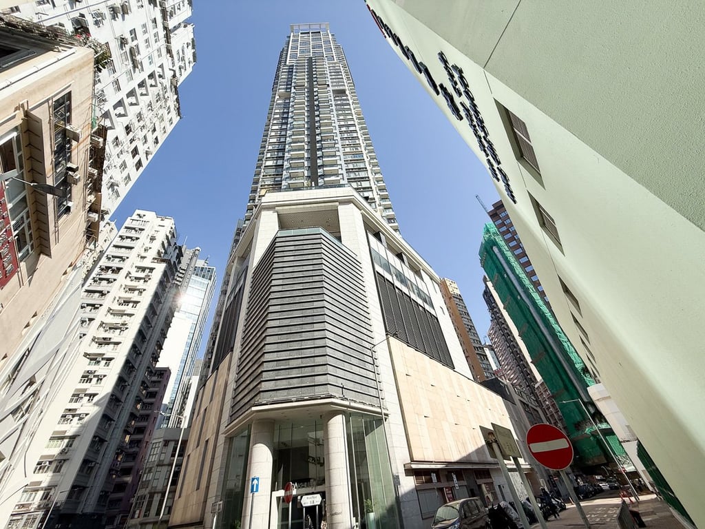 https://img.propertyraptor.com/cdn-cgi/imagedelivery/KD5bF_AFL0JDTbKLWF7z9g/ap8/ap8_001/hornet/prp/img/6621bd04d8a0600bba6b60a923d190fc-wtm.jpg/public