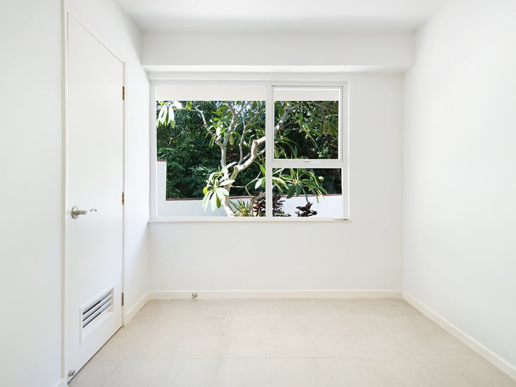 https://img.propertyraptor.com/cdn-cgi/imagedelivery/KD5bF_AFL0JDTbKLWF7z9g/ap8/ap8_001/hornet/prp/img/66476064641ff89a829542bda093042c.jpg/public