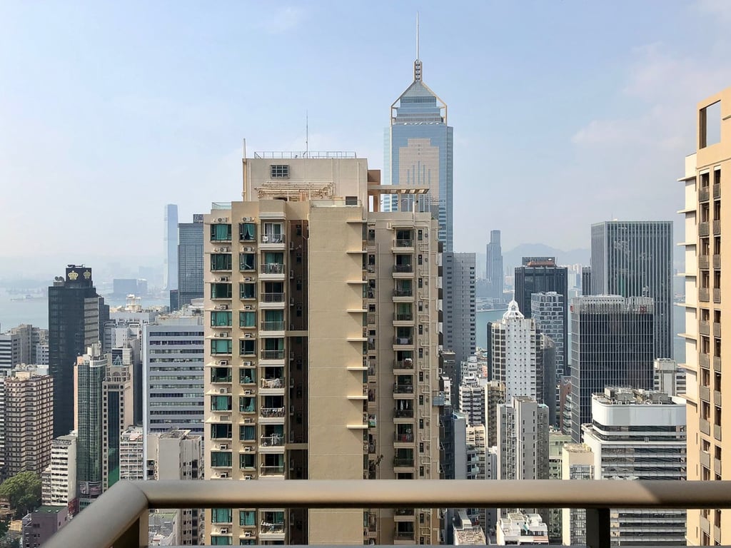 https://img.propertyraptor.com/cdn-cgi/imagedelivery/KD5bF_AFL0JDTbKLWF7z9g/ap8/ap8_001/hornet/prp/img/66f4f89de496966766a85f1841e218bb-wtm.jpg/public