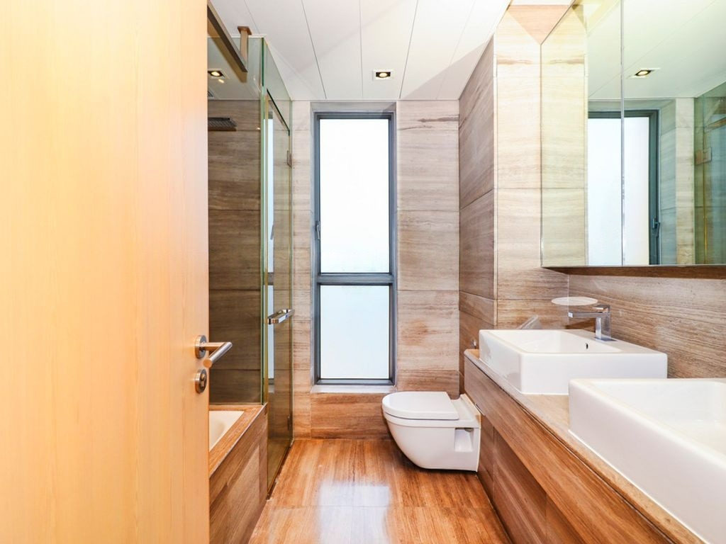 https://img.propertyraptor.com/cdn-cgi/imagedelivery/KD5bF_AFL0JDTbKLWF7z9g/ap8/ap8_001/hornet/prp/img/670a6b0b721370c4cbb9b1ac026135e5-wtm.jpg/public