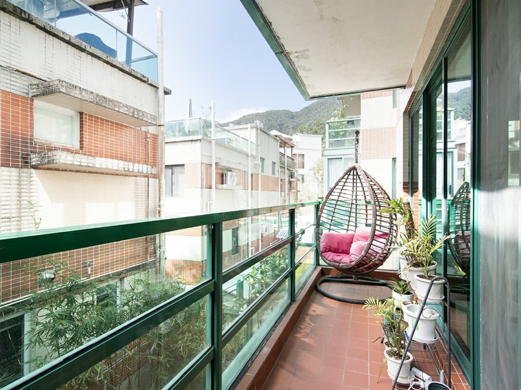 Villa Gold Finch