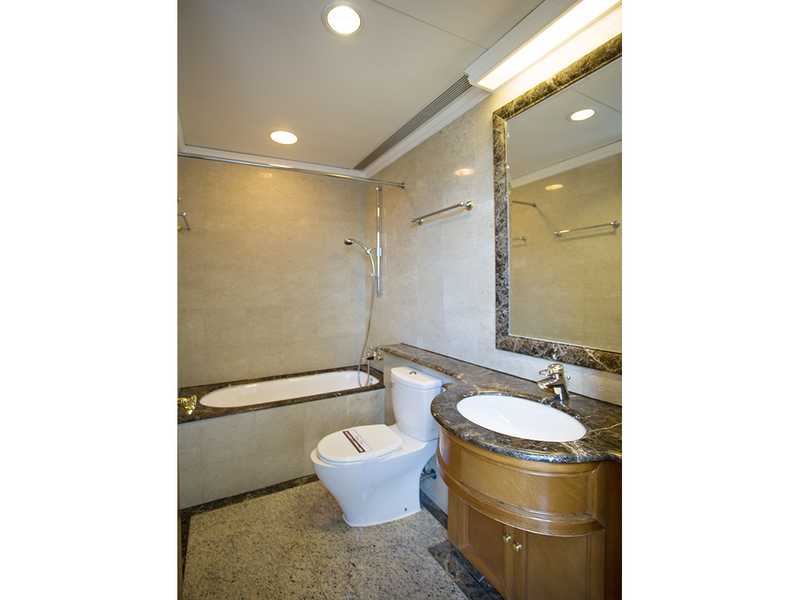 https://img.propertyraptor.com/cdn-cgi/imagedelivery/KD5bF_AFL0JDTbKLWF7z9g/ap8/ap8_001/hornet/prp/img/673cf0b1470bac483f508e0c725c6b32.jpg/public