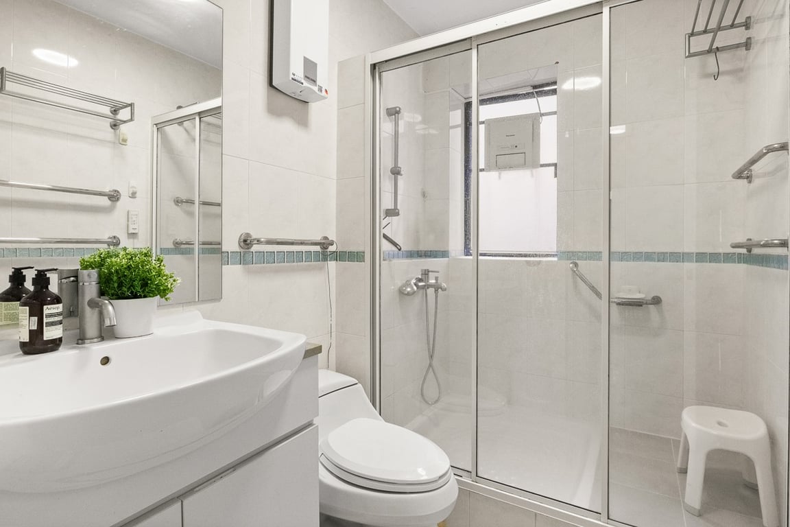 https://img.propertyraptor.com/cdn-cgi/imagedelivery/KD5bF_AFL0JDTbKLWF7z9g/ap8/ap8_001/hornet/prp/img/678ace1bbb2cd8d134fbb26efb005aad-wtm.jpg/public