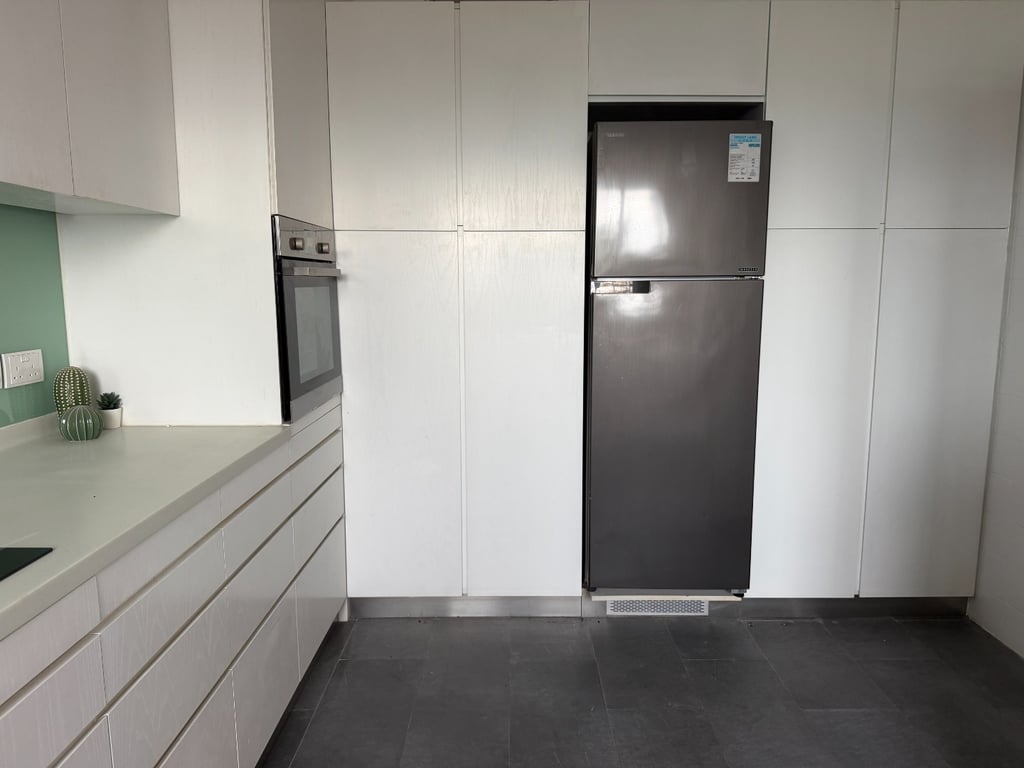 https://img.propertyraptor.com/cdn-cgi/imagedelivery/KD5bF_AFL0JDTbKLWF7z9g/ap8/ap8_001/hornet/prp/img/67bb845a3e02e90cfbc347bc371565aa-wtm.jpg/public