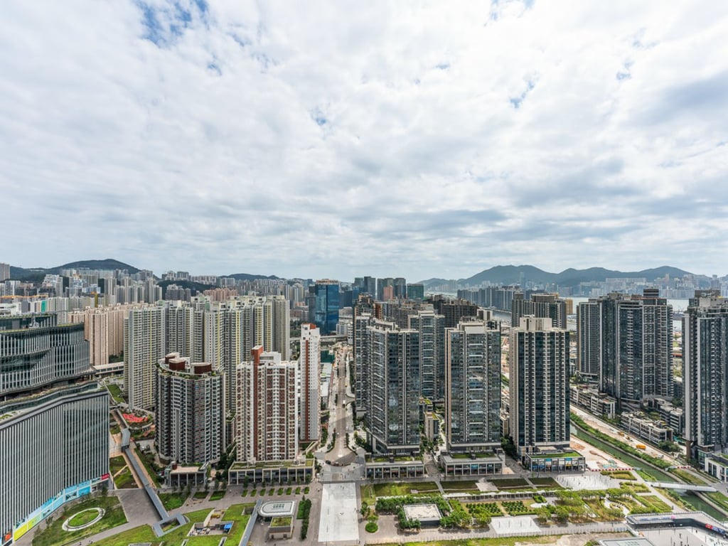 https://img.propertyraptor.com/cdn-cgi/imagedelivery/KD5bF_AFL0JDTbKLWF7z9g/ap8/ap8_001/hornet/prp/img/67de0d93221f35399a54fdb4986893f1-wtm.jpg/public