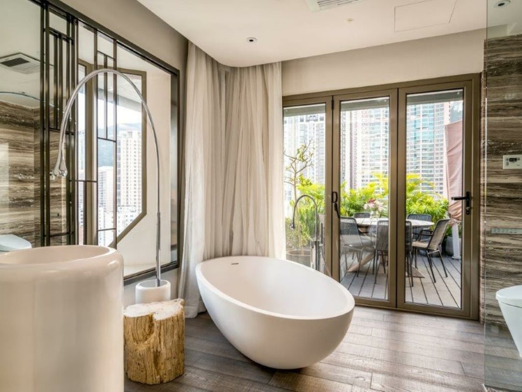 https://img.propertyraptor.com/cdn-cgi/imagedelivery/KD5bF_AFL0JDTbKLWF7z9g/ap8/ap8_001/hornet/prp/img/67fafcb3883bfb5edbd3dd506bb4ab57.jpg/public
