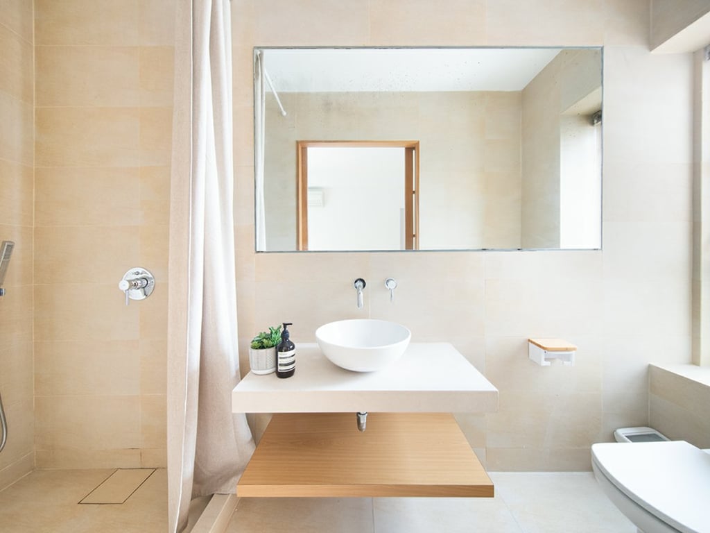 https://img.propertyraptor.com/cdn-cgi/imagedelivery/KD5bF_AFL0JDTbKLWF7z9g/ap8/ap8_001/hornet/prp/img/681c64920837e7e20e671958307ca82a.jpg/public