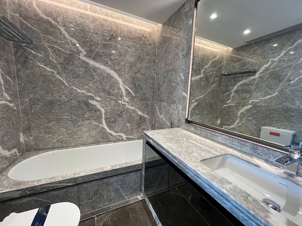 https://img.propertyraptor.com/cdn-cgi/imagedelivery/KD5bF_AFL0JDTbKLWF7z9g/ap8/ap8_001/hornet/prp/img/6849bf4feb79aa2b4e004b5f635282bd-wtm.jpg/public