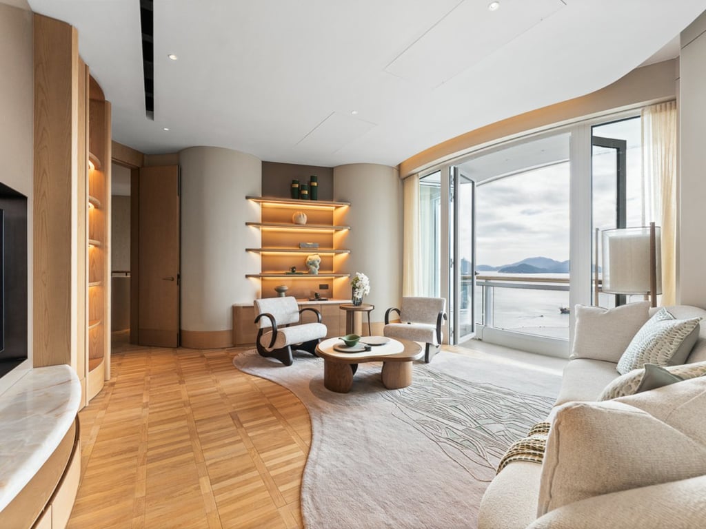 https://img.propertyraptor.com/cdn-cgi/imagedelivery/KD5bF_AFL0JDTbKLWF7z9g/ap8/ap8_001/hornet/prp/img/688118fcd7d0862a9751150ab45573bd-wtm.jpg/public