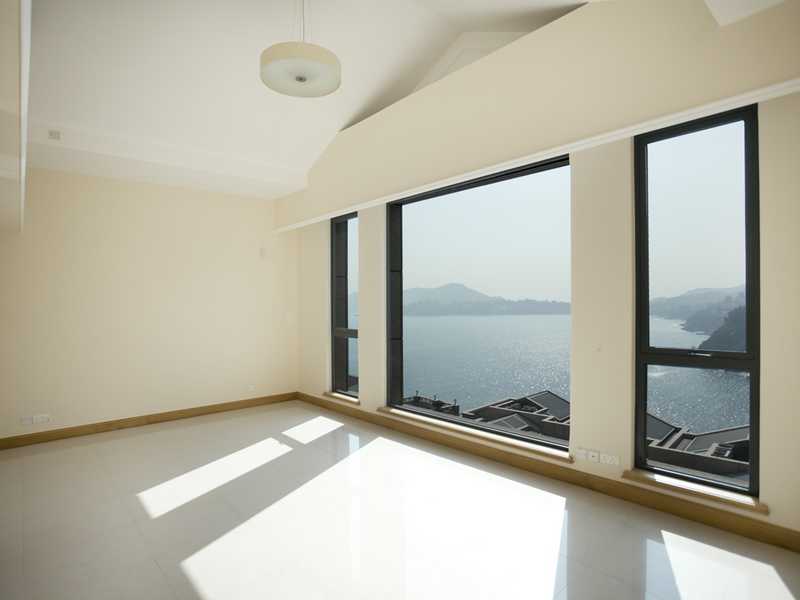 https://img.propertyraptor.com/cdn-cgi/imagedelivery/KD5bF_AFL0JDTbKLWF7z9g/ap8/ap8_001/hornet/prp/img/6887134a8ae6cd60c2c644a44e78a996.jpg/public