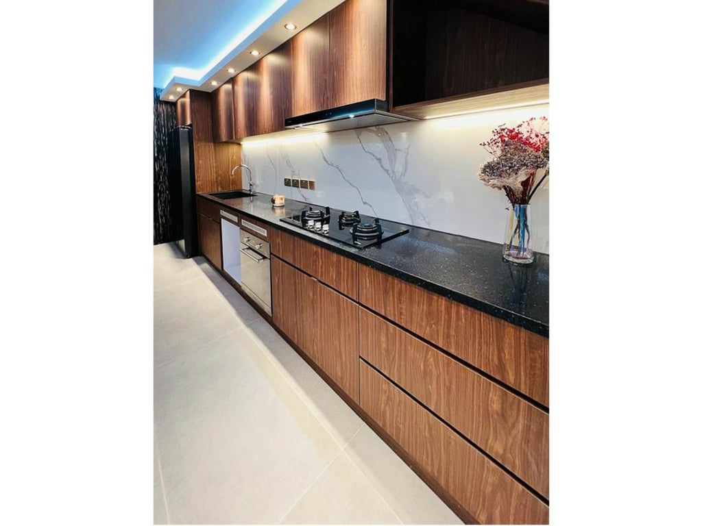 https://img.propertyraptor.com/cdn-cgi/imagedelivery/KD5bF_AFL0JDTbKLWF7z9g/ap8/ap8_001/hornet/prp/img/68ea707b58ef2bb6932448da23f1450f.jpg/public