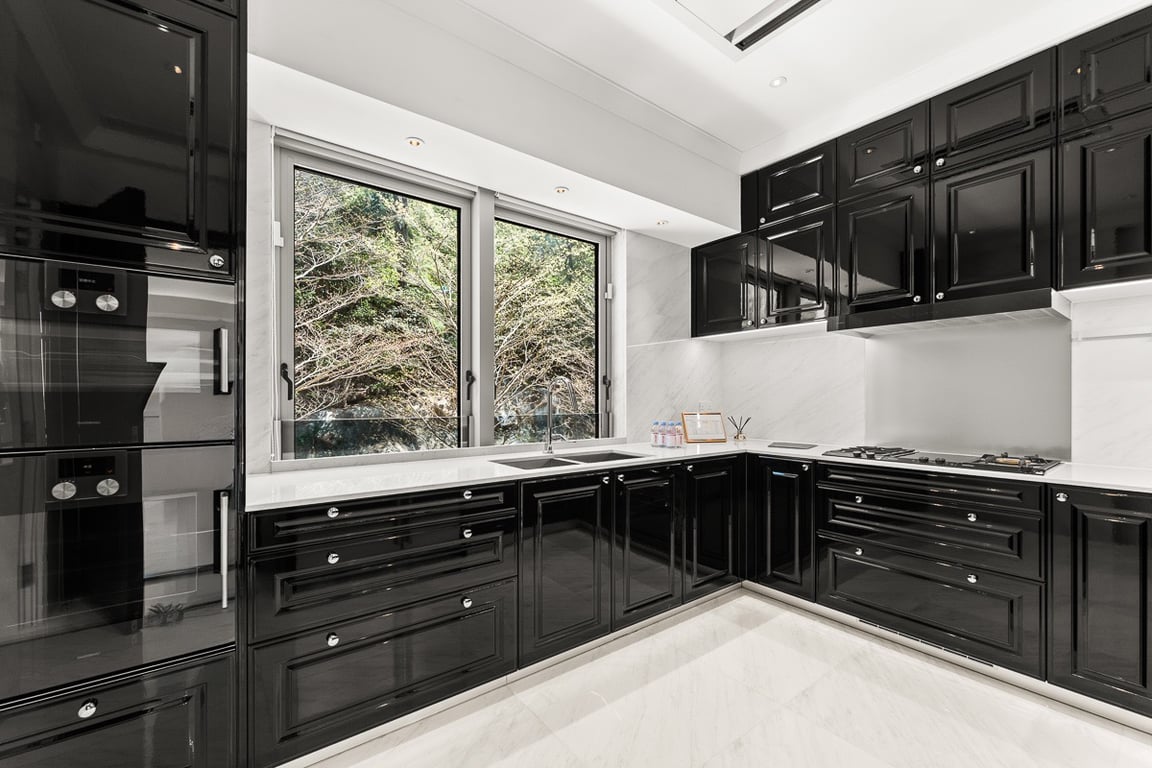 https://img.propertyraptor.com/cdn-cgi/imagedelivery/KD5bF_AFL0JDTbKLWF7z9g/ap8/ap8_001/hornet/prp/img/692e7ce74c3373fece04de6ea87d5b0a-wtm.jpg/public