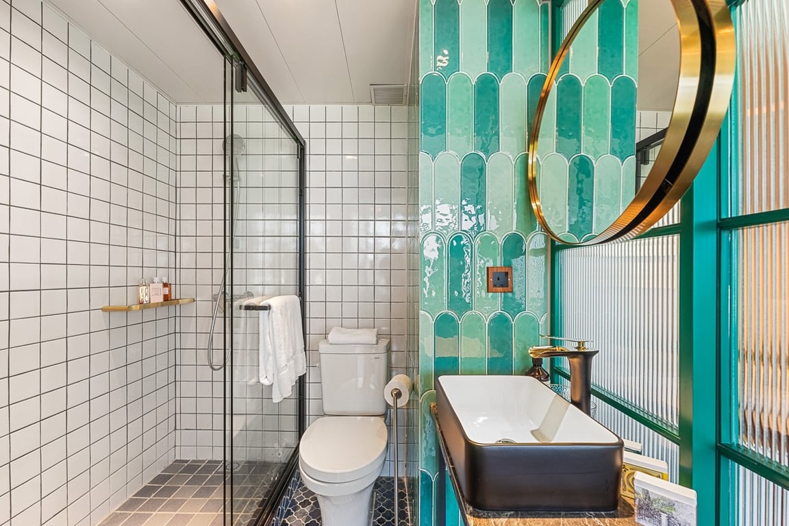 https://img.propertyraptor.com/cdn-cgi/imagedelivery/KD5bF_AFL0JDTbKLWF7z9g/ap8/ap8_001/hornet/prp/img/6934a3c858fa68514f8bd6b574b7fc12-wtm.jpg/public