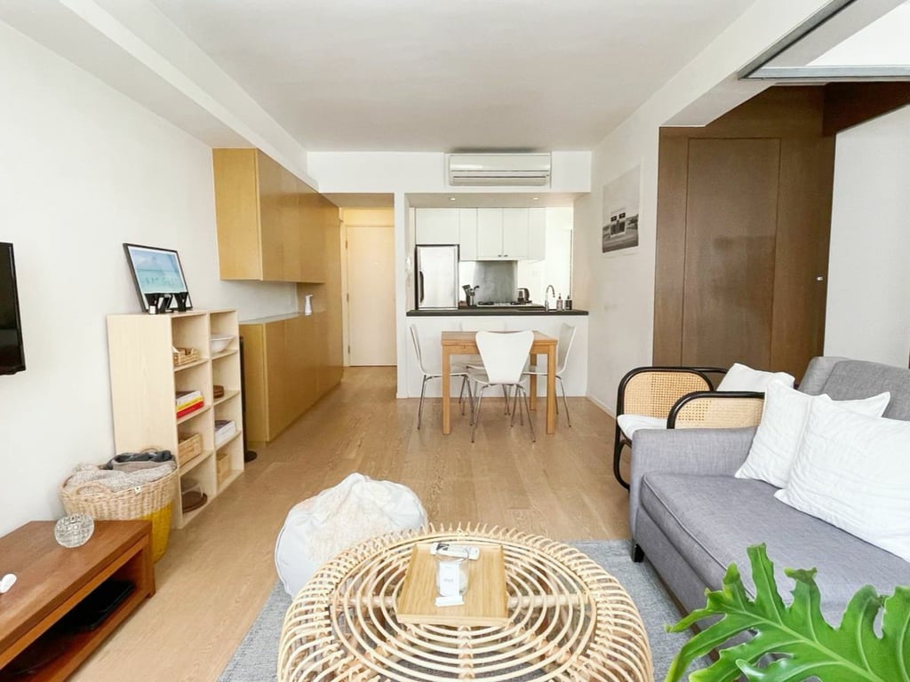 https://img.propertyraptor.com/cdn-cgi/imagedelivery/KD5bF_AFL0JDTbKLWF7z9g/ap8/ap8_001/hornet/prp/img/694462c6f0cdbcd499ae989e0fe99757.jpg/public