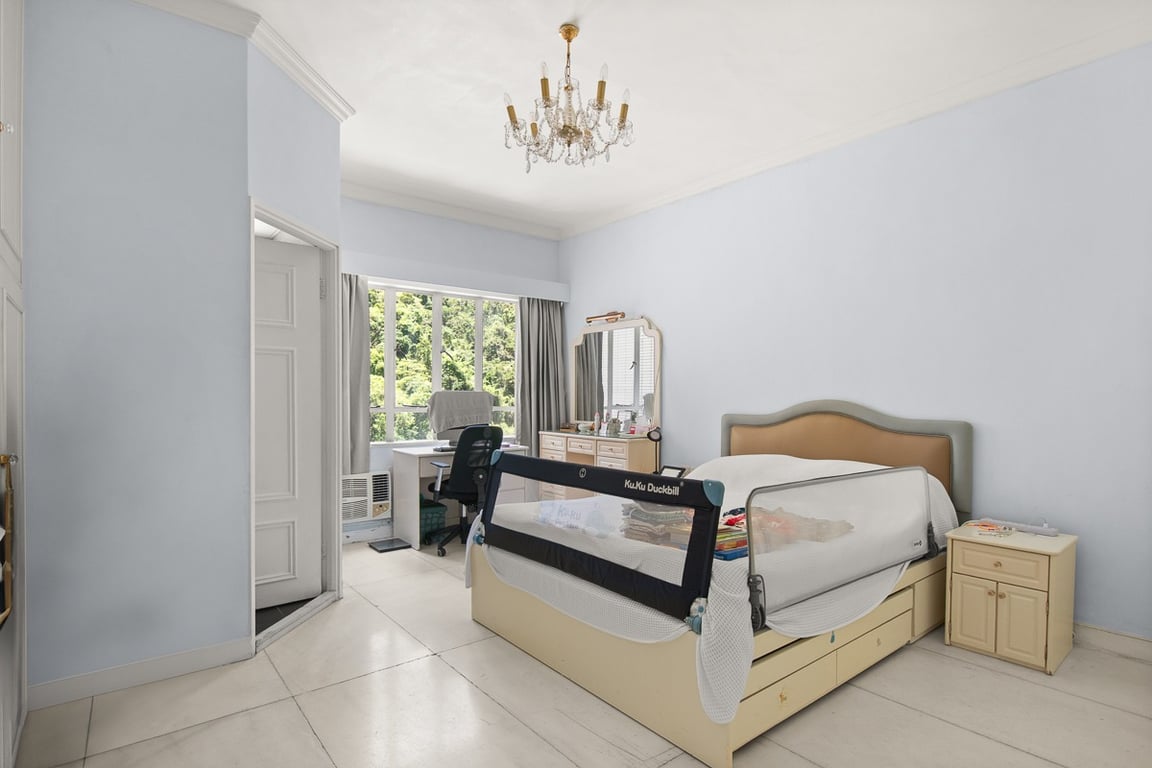 https://img.propertyraptor.com/cdn-cgi/imagedelivery/KD5bF_AFL0JDTbKLWF7z9g/ap8/ap8_001/hornet/prp/img/69c0be7cbc0ff50bb3472f5fb1803a4d-wtm.jpg/public