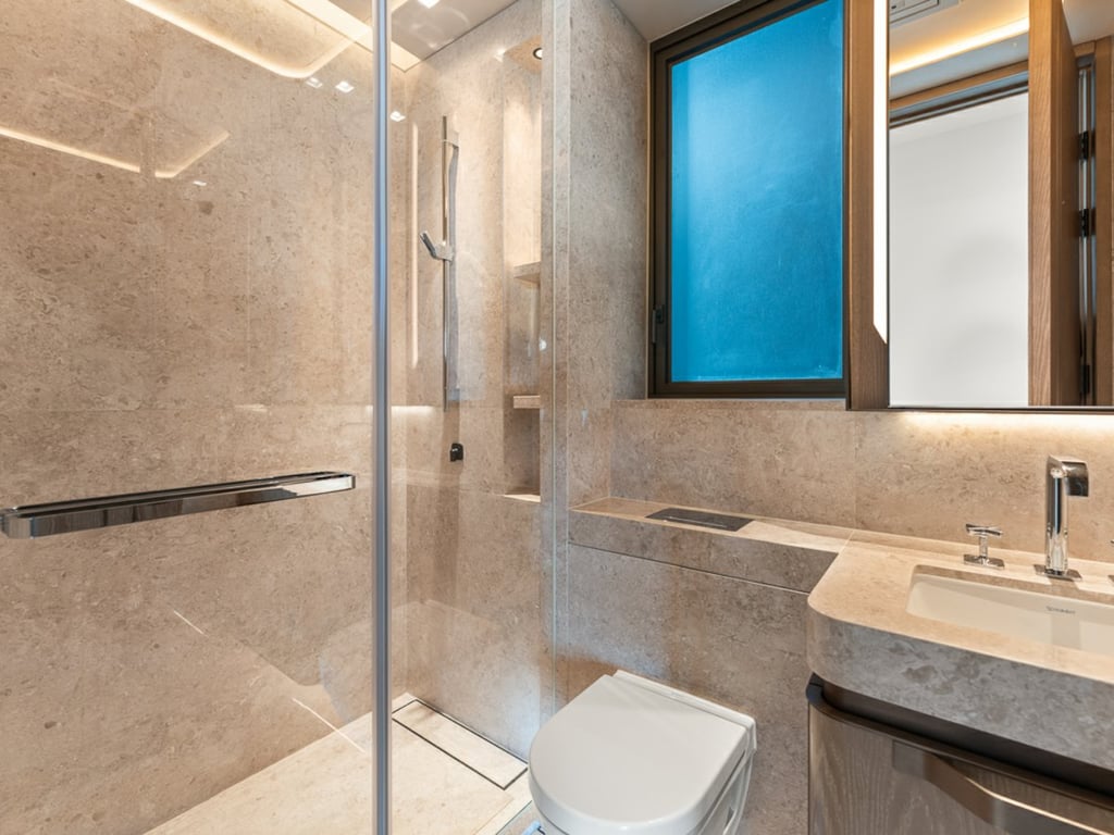 https://img.propertyraptor.com/cdn-cgi/imagedelivery/KD5bF_AFL0JDTbKLWF7z9g/ap8/ap8_001/hornet/prp/img/69c1704f3e33d2cccfa6fdcde91d6935.jpg/public