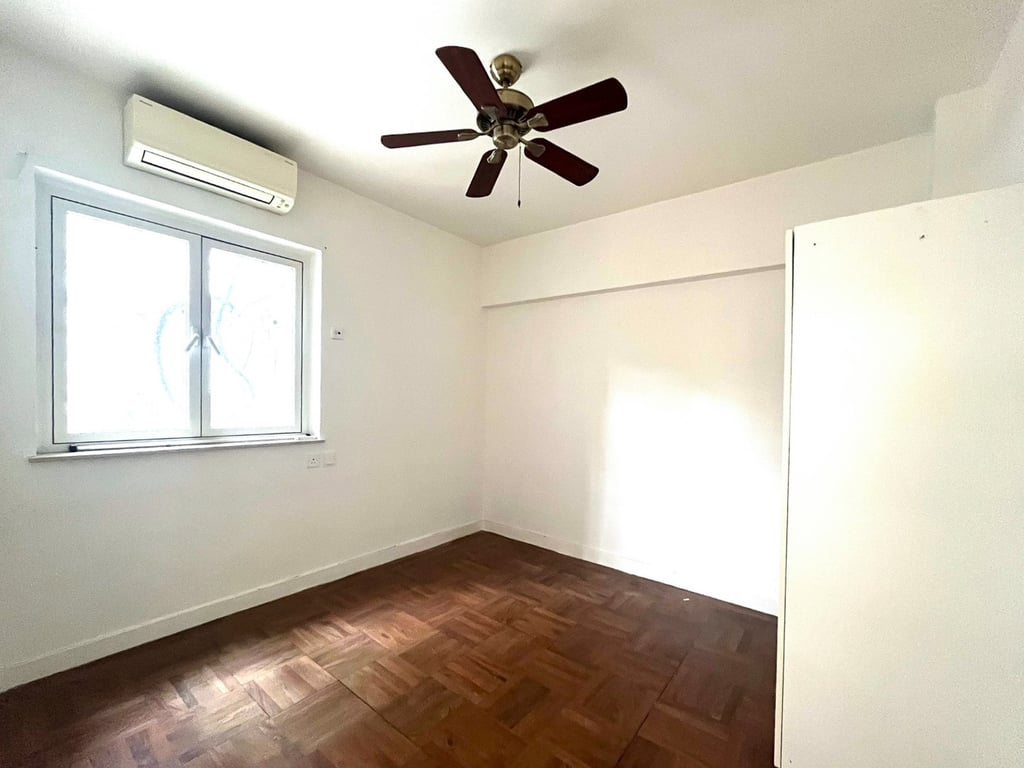 https://img.propertyraptor.com/cdn-cgi/imagedelivery/KD5bF_AFL0JDTbKLWF7z9g/ap8/ap8_001/hornet/prp/img/6a235ae4c712dca7482f28dd5f61ee8f-wtm.jpg/public