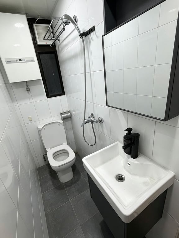 https://img.propertyraptor.com/cdn-cgi/imagedelivery/KD5bF_AFL0JDTbKLWF7z9g/ap8/ap8_001/hornet/prp/img/6a2be56b1aef452923dc084c2329bd76-wtm.jpg/public