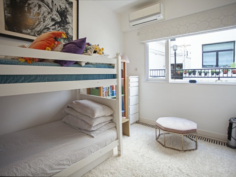 https://img.propertyraptor.com/cdn-cgi/imagedelivery/KD5bF_AFL0JDTbKLWF7z9g/ap8/ap8_001/hornet/prp/img/6a8d7453c774ec5e46f8602856af62e9.jpg/public