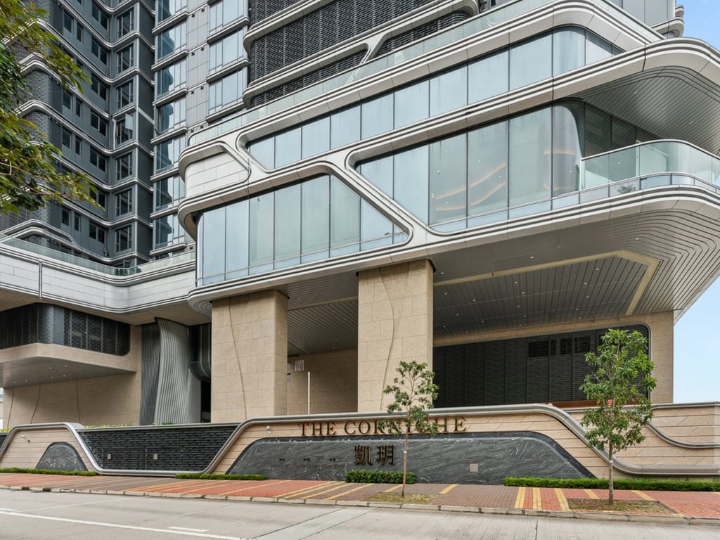 https://img.propertyraptor.com/cdn-cgi/imagedelivery/KD5bF_AFL0JDTbKLWF7z9g/ap8/ap8_001/hornet/prp/img/6aa29b76ade731d009fcab509655e159.jpg/public