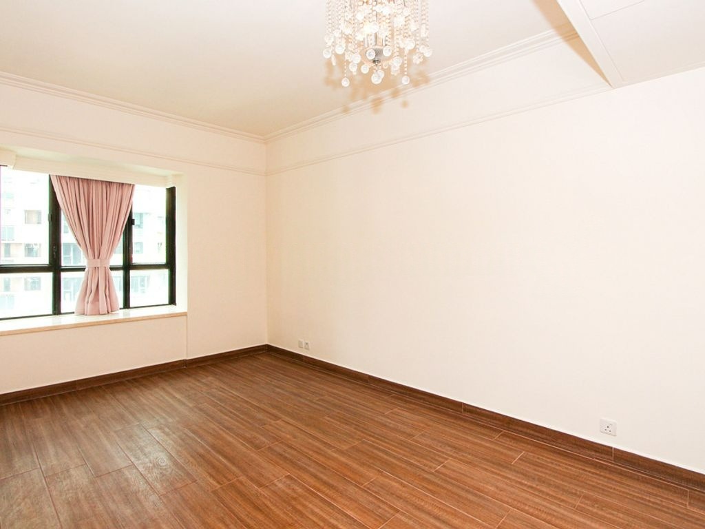 https://img.propertyraptor.com/cdn-cgi/imagedelivery/KD5bF_AFL0JDTbKLWF7z9g/ap8/ap8_001/hornet/prp/img/6b3505deeef6b2572faf626f915db6da-wtm.jpg/public