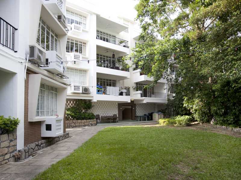 https://img.propertyraptor.com/cdn-cgi/imagedelivery/KD5bF_AFL0JDTbKLWF7z9g/ap8/ap8_001/hornet/prp/img/6b38de2fe12618d1bec652c63105c04d.jpg/public