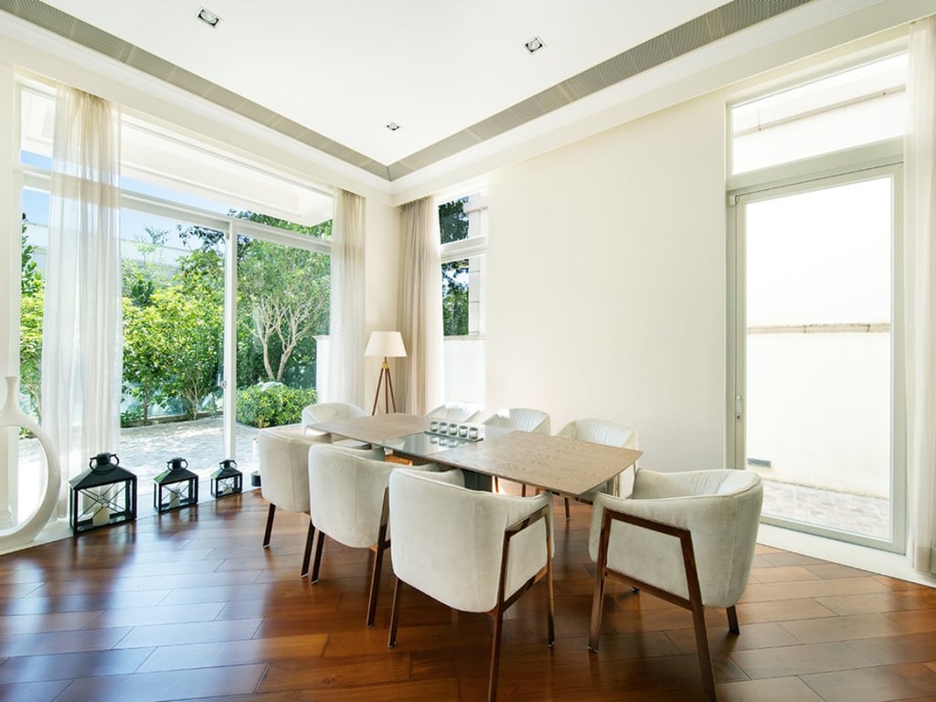 https://img.propertyraptor.com/cdn-cgi/imagedelivery/KD5bF_AFL0JDTbKLWF7z9g/ap8/ap8_001/hornet/prp/img/6b9e7e7c545821caddfb87e4fe40333c.jpg/public
