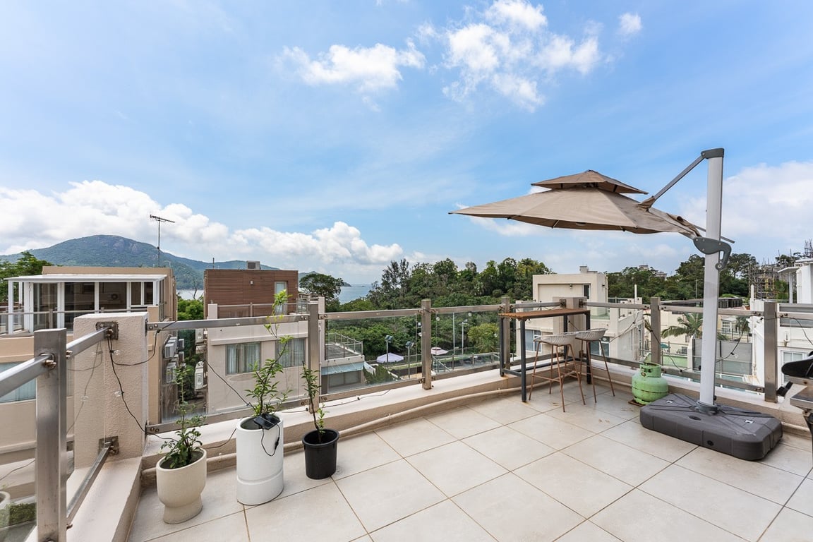 https://img.propertyraptor.com/cdn-cgi/imagedelivery/KD5bF_AFL0JDTbKLWF7z9g/ap8/ap8_001/hornet/prp/img/6bb2b6bc411b22d985ad4a50a9342340-wtm.jpg/public