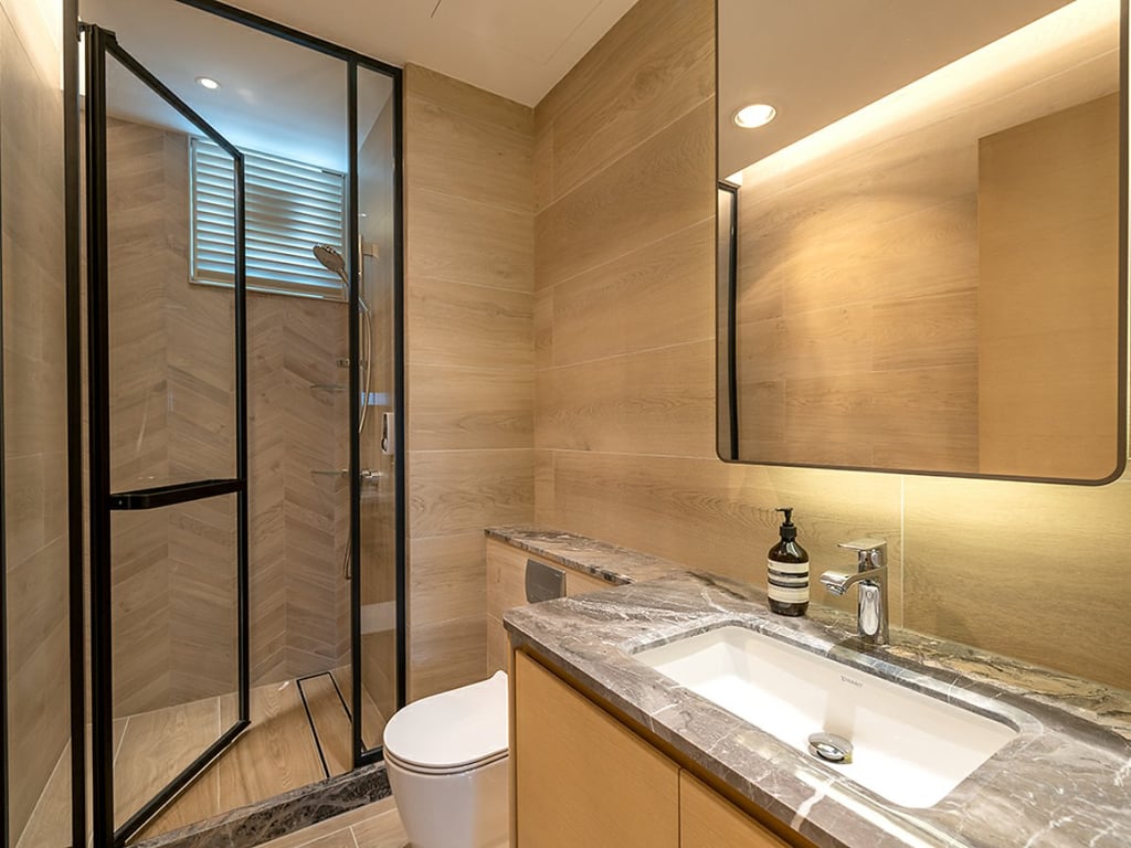 https://img.propertyraptor.com/cdn-cgi/imagedelivery/KD5bF_AFL0JDTbKLWF7z9g/ap8/ap8_001/hornet/prp/img/6be6c22b6fb75d2f262fd58660307748.jpg/public