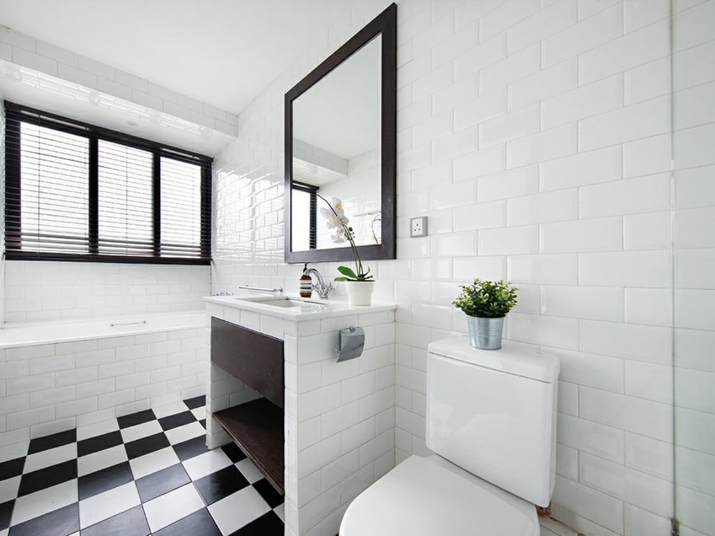 https://img.propertyraptor.com/cdn-cgi/imagedelivery/KD5bF_AFL0JDTbKLWF7z9g/ap8/ap8_001/hornet/prp/img/6c1f58492e45ed906abff7e8cf4ca8b8.jpg/public