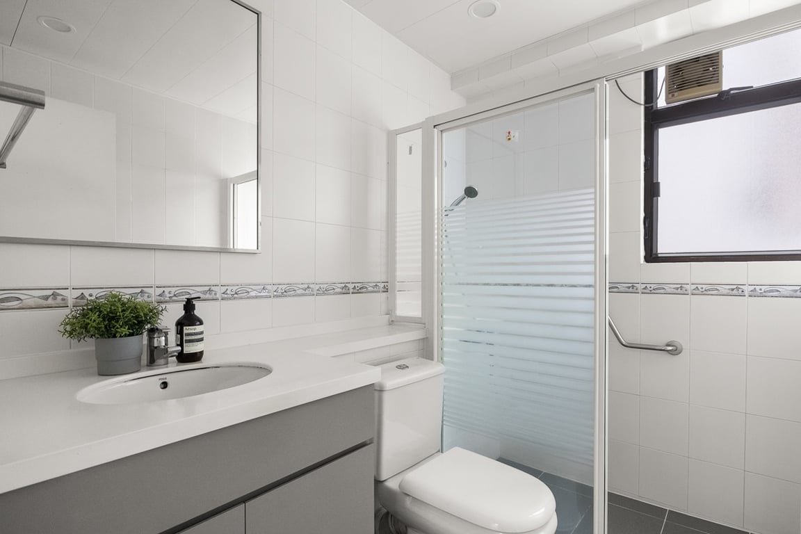 https://img.propertyraptor.com/cdn-cgi/imagedelivery/KD5bF_AFL0JDTbKLWF7z9g/ap8/ap8_001/hornet/prp/img/6c217d02d5433bf9bb937cc2747b58a6-wtm.jpg/public
