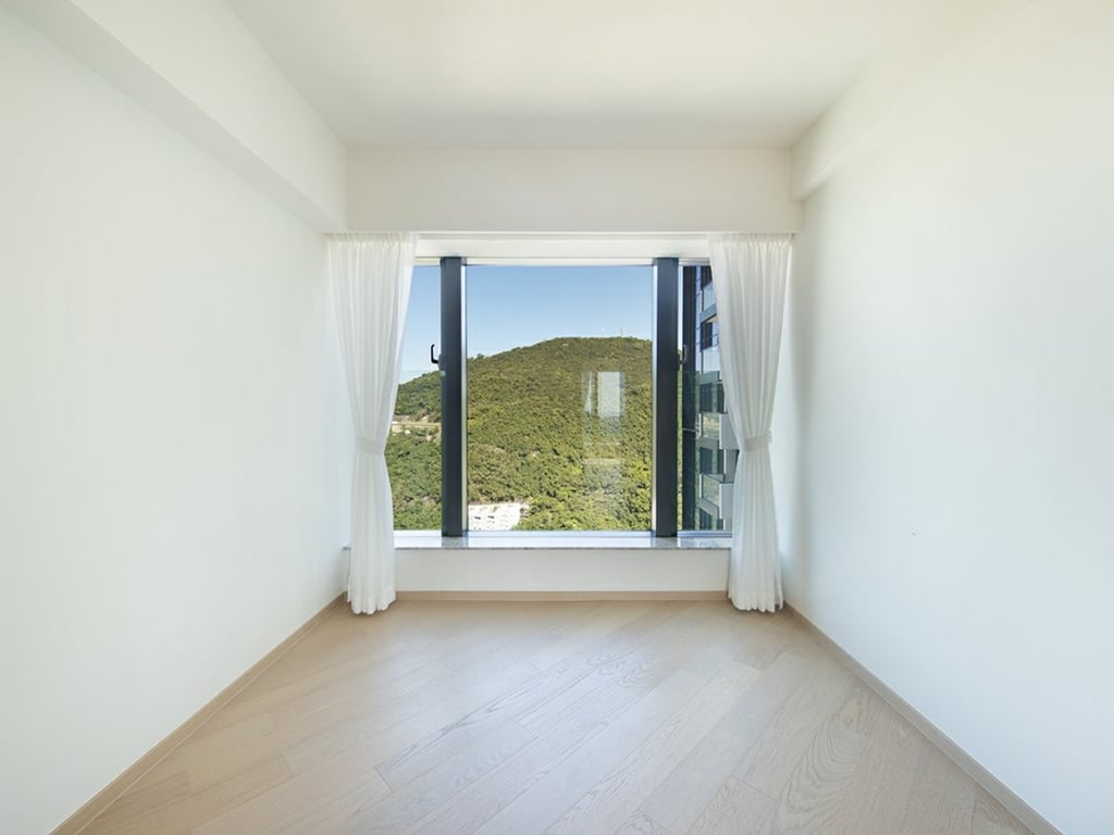 https://img.propertyraptor.com/cdn-cgi/imagedelivery/KD5bF_AFL0JDTbKLWF7z9g/ap8/ap8_001/hornet/prp/img/6c325e37ac73b69b42838424a8a35e1f-wtm.jpg/public