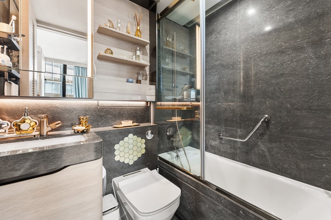 https://img.propertyraptor.com/cdn-cgi/imagedelivery/KD5bF_AFL0JDTbKLWF7z9g/ap8/ap8_001/hornet/prp/img/6c3e7b682545f03764e07a0943f02931-wtm.jpg/public