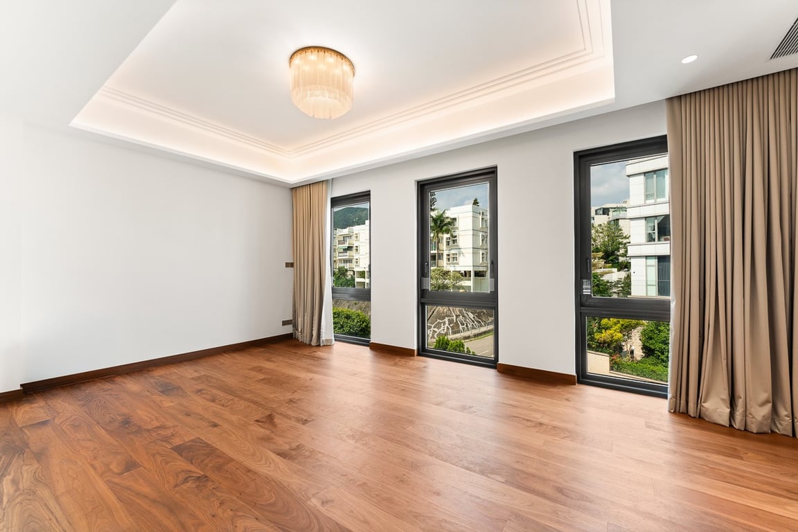 https://img.propertyraptor.com/cdn-cgi/imagedelivery/KD5bF_AFL0JDTbKLWF7z9g/ap8/ap8_001/hornet/prp/img/6c497fafebb976c47e05c0c0071333b1-wtm.jpg/public