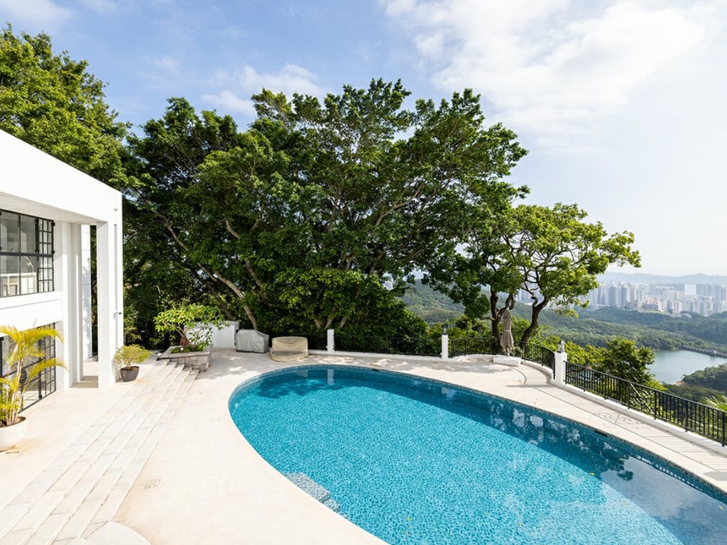 https://img.propertyraptor.com/cdn-cgi/imagedelivery/KD5bF_AFL0JDTbKLWF7z9g/ap8/ap8_001/hornet/prp/img/6c9430ddeb2fdb21812266e28c7c34e7.jpg/public