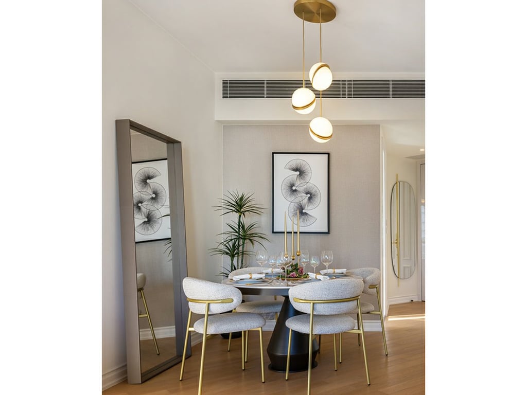 https://img.propertyraptor.com/cdn-cgi/imagedelivery/KD5bF_AFL0JDTbKLWF7z9g/ap8/ap8_001/hornet/prp/img/6c99cb6a6d8a987ea56dfd2d76fe9e80.jpg/public
