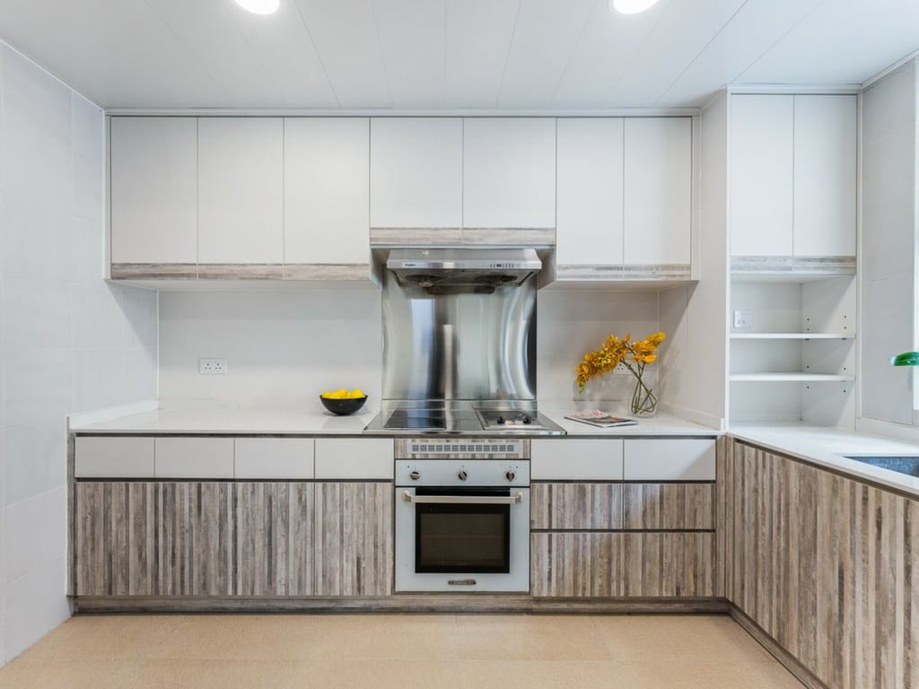 https://img.propertyraptor.com/cdn-cgi/imagedelivery/KD5bF_AFL0JDTbKLWF7z9g/ap8/ap8_001/hornet/prp/img/6cdb0a369100070c405b0d37f9a3b09b.jpg/public