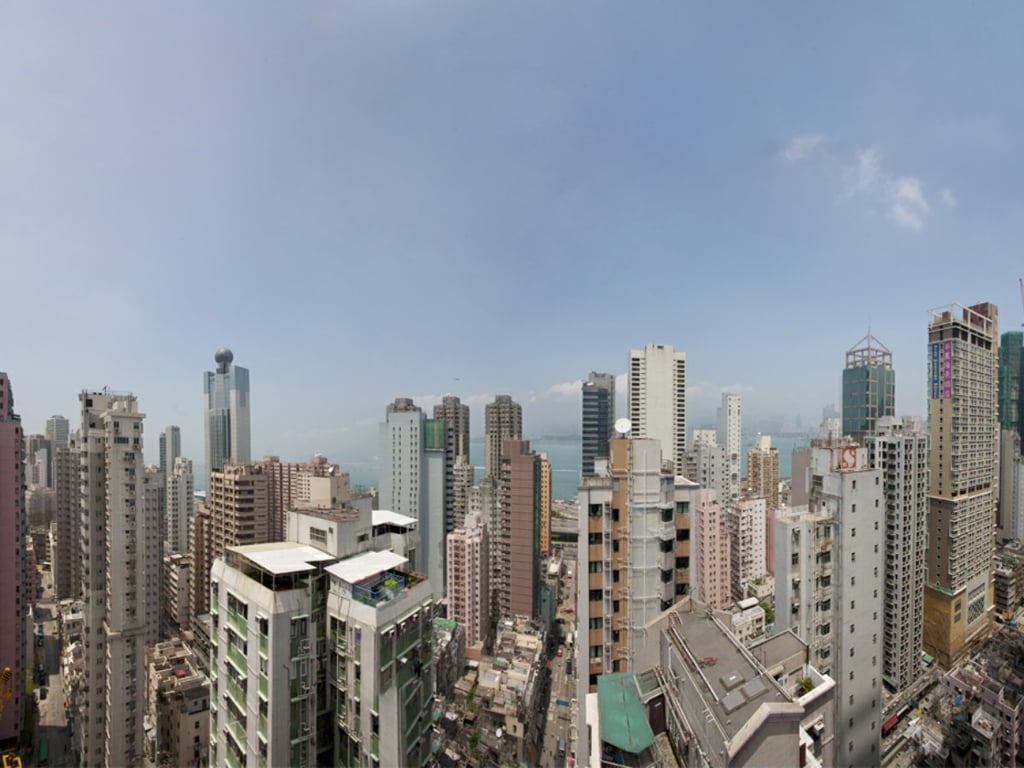 https://img.propertyraptor.com/cdn-cgi/imagedelivery/KD5bF_AFL0JDTbKLWF7z9g/ap8/ap8_001/hornet/prp/img/6d414ae8e0c1e66b50cd46d4fdc3faa8.jpg/public