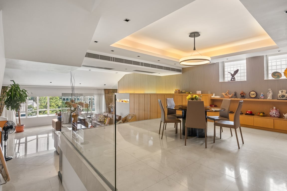 https://img.propertyraptor.com/cdn-cgi/imagedelivery/KD5bF_AFL0JDTbKLWF7z9g/ap8/ap8_001/hornet/prp/img/6d69d8abc87072e872b3eb31843ef2f6-wtm.jpg/public