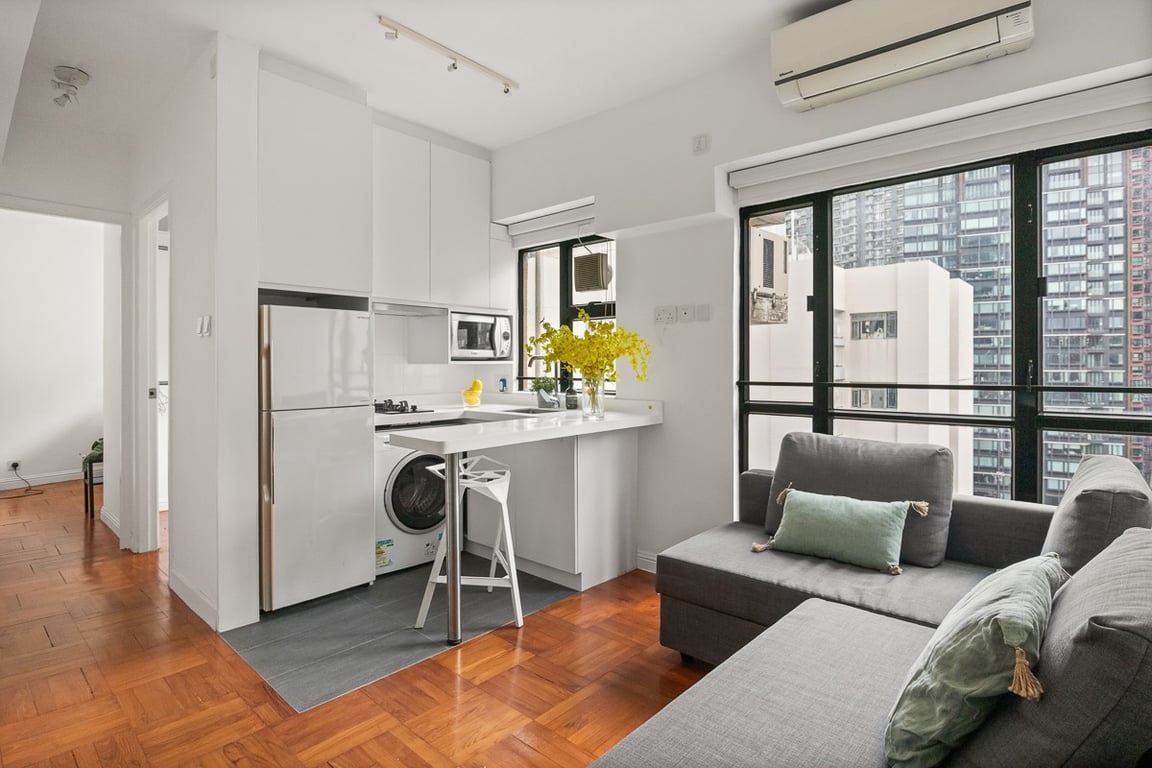 https://img.propertyraptor.com/cdn-cgi/imagedelivery/KD5bF_AFL0JDTbKLWF7z9g/ap8/ap8_001/hornet/prp/img/6d75f4b60142ee1c317303d89a987392-wtm.jpg/public