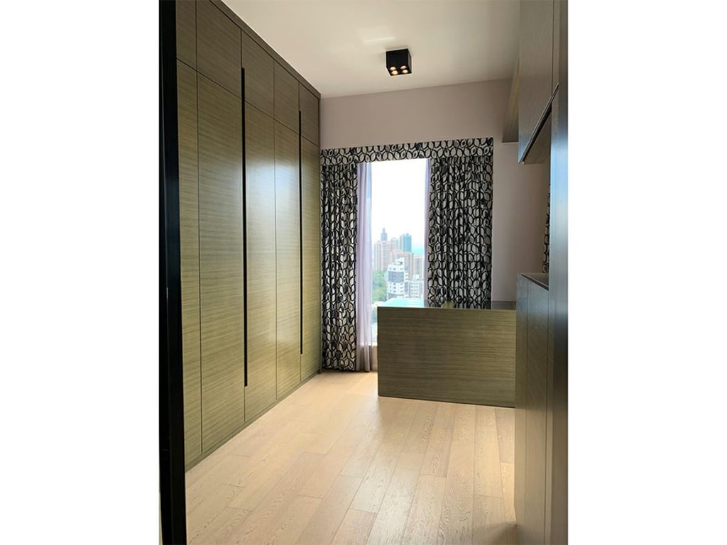 https://img.propertyraptor.com/cdn-cgi/imagedelivery/KD5bF_AFL0JDTbKLWF7z9g/ap8/ap8_001/hornet/prp/img/6d844fe3213de19722fc28ce423ed8d8.jpg/public