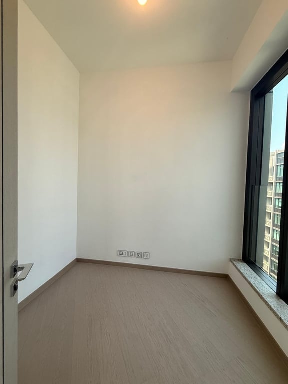 https://img.propertyraptor.com/cdn-cgi/imagedelivery/KD5bF_AFL0JDTbKLWF7z9g/ap8/ap8_001/hornet/prp/img/6d8e04e251d49e84b17bdb4c454ea6be-wtm.jpg/public