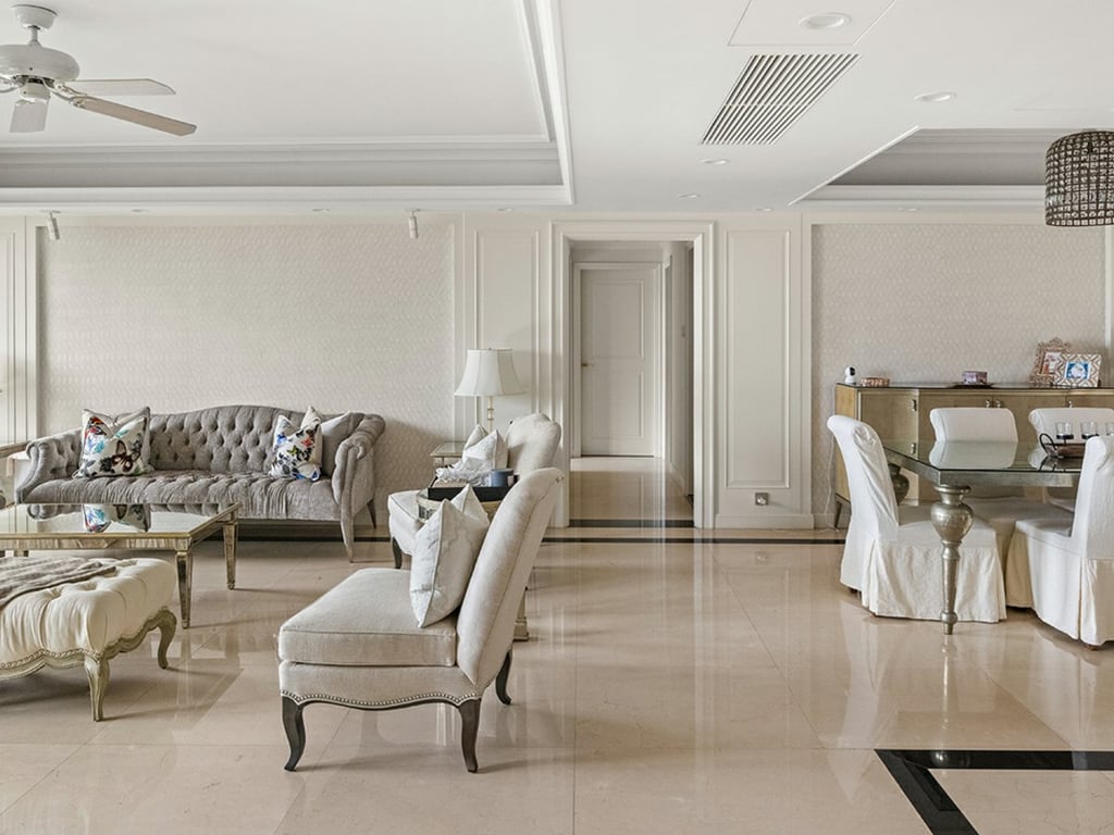 https://img.propertyraptor.com/cdn-cgi/imagedelivery/KD5bF_AFL0JDTbKLWF7z9g/ap8/ap8_001/hornet/prp/img/6d95d48b7acbcff51d731176a7b365be.jpg/public