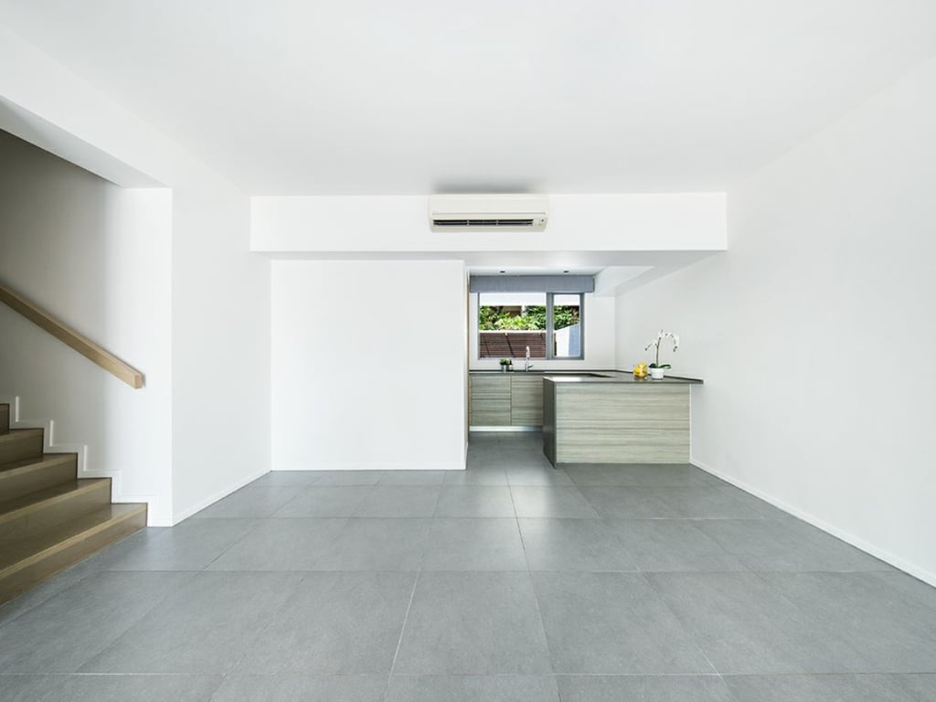 https://img.propertyraptor.com/cdn-cgi/imagedelivery/KD5bF_AFL0JDTbKLWF7z9g/ap8/ap8_001/hornet/prp/img/6dfdd92e19560e7d5a12a9ff5166af6e-wtm.jpg/public