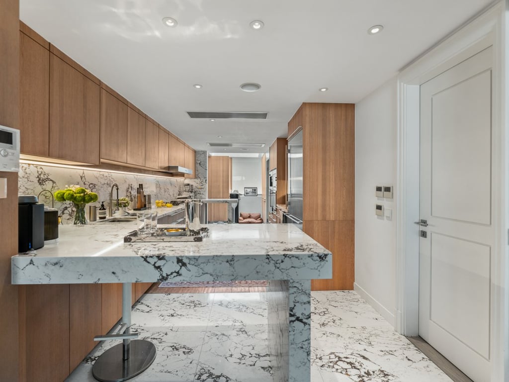 https://img.propertyraptor.com/cdn-cgi/imagedelivery/KD5bF_AFL0JDTbKLWF7z9g/ap8/ap8_001/hornet/prp/img/6e2500ea63d46379b54a48f003f4ad93-wtm.jpg/public