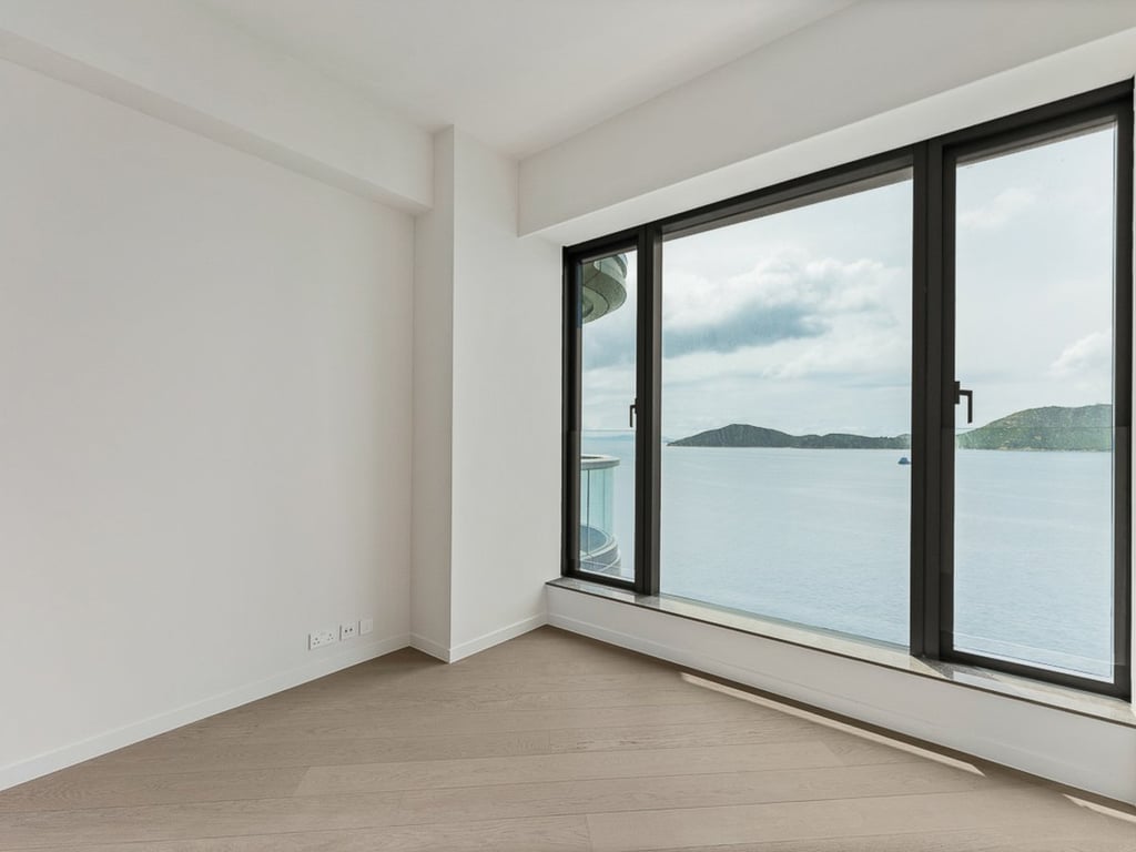 https://img.propertyraptor.com/cdn-cgi/imagedelivery/KD5bF_AFL0JDTbKLWF7z9g/ap8/ap8_001/hornet/prp/img/6e47aeca2c9b9a07a24d2218b691cc7c.jpg/public