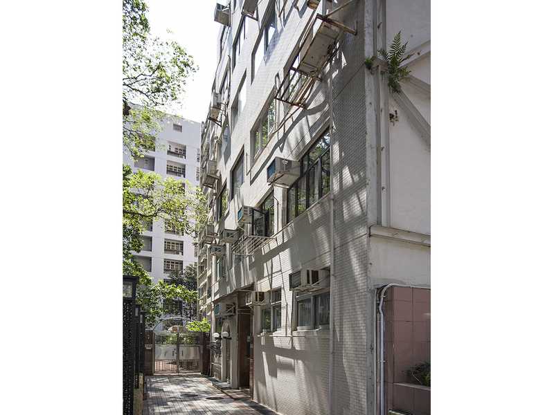 https://img.propertyraptor.com/cdn-cgi/imagedelivery/KD5bF_AFL0JDTbKLWF7z9g/ap8/ap8_001/hornet/prp/img/6e618aef383f010a65d2ed8a751665a7.jpg/public