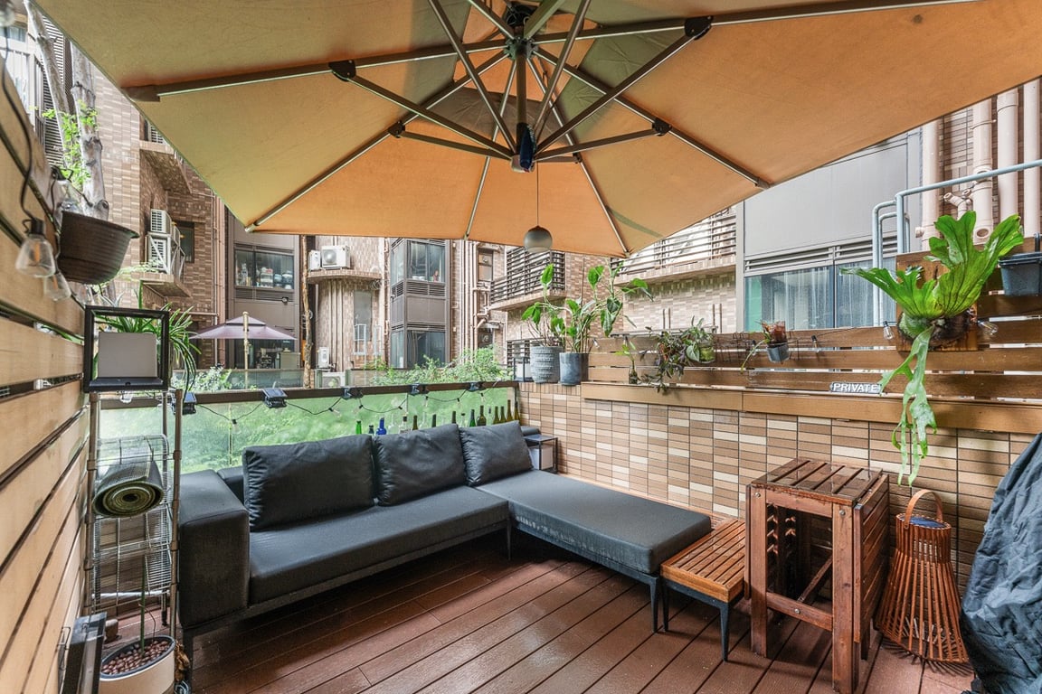 https://img.propertyraptor.com/cdn-cgi/imagedelivery/KD5bF_AFL0JDTbKLWF7z9g/ap8/ap8_001/hornet/prp/img/6e809c20d01092a98016184eae4e79ec-wtm.jpg/public