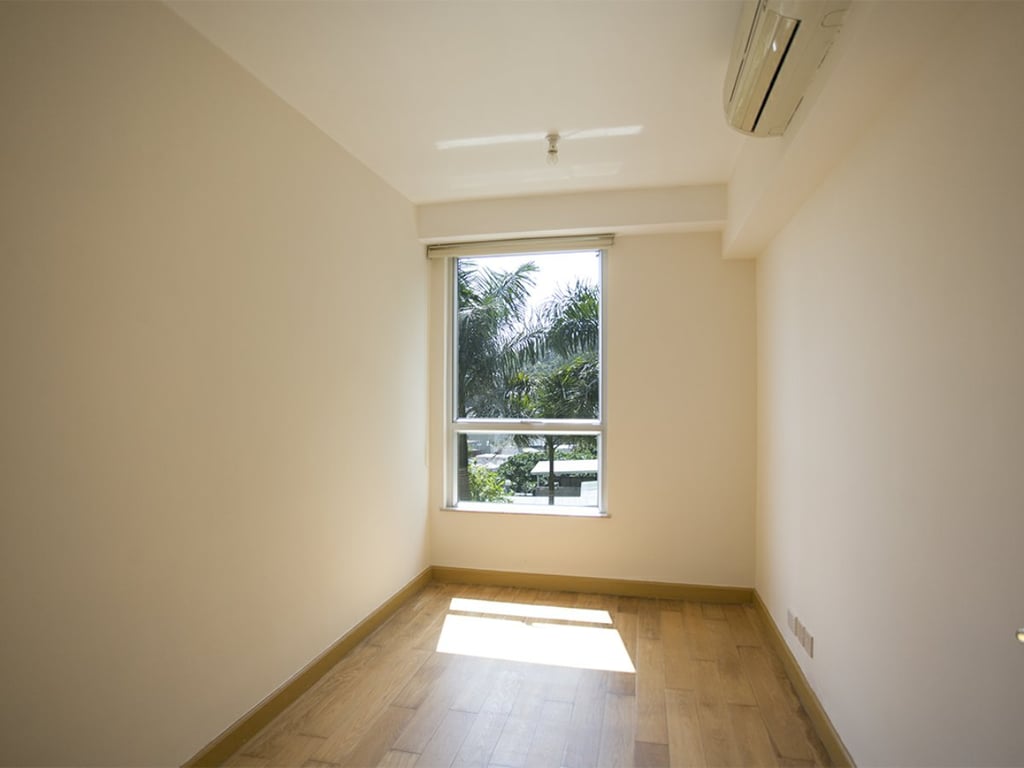 https://img.propertyraptor.com/cdn-cgi/imagedelivery/KD5bF_AFL0JDTbKLWF7z9g/ap8/ap8_001/hornet/prp/img/6e8d82fbbbc963f454bc745dec1f430a.jpg/public