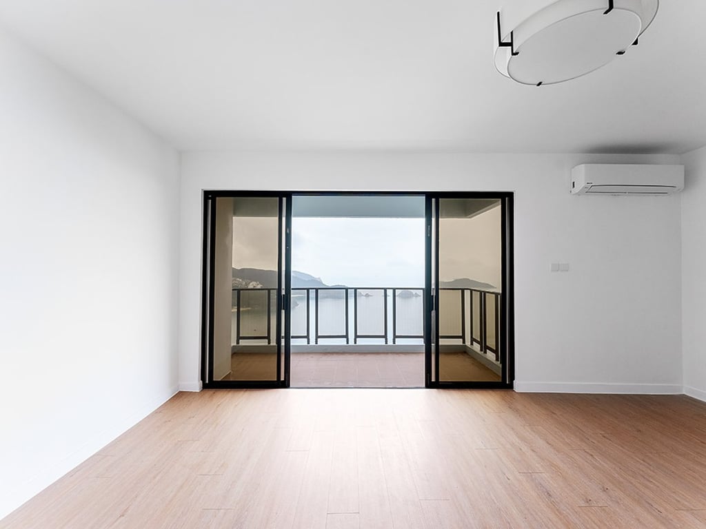 Repulse Bay Apartments